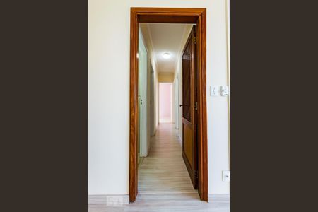 Corredor de apartamento à venda com 3 quartos, 105m² em Vila Industrial, Campinas