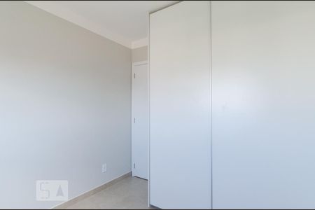 Quarto 2 de apartamento para alugar com 2 quartos, 50m² em Vila Scarpelli, Santo André