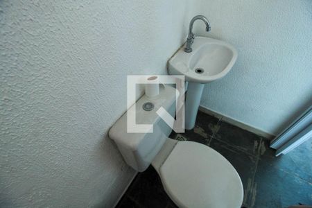 Banheiro de kitnet/studio para alugar com 1 quarto, 25m² em Brás, São Paulo