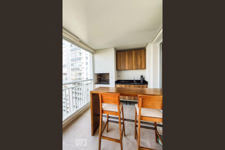 Varanda de apartamento à venda com 4 quartos, 138m² em Vila Andrade, São Paulo