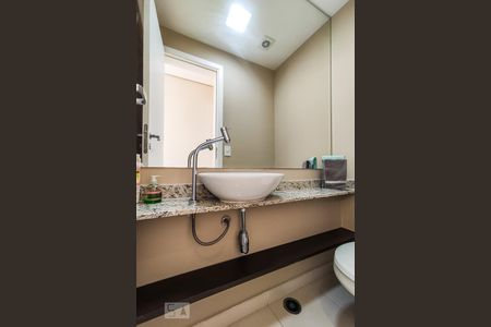 Apartamento à venda com 138m², 4 quartos e 2 vagasLavabo