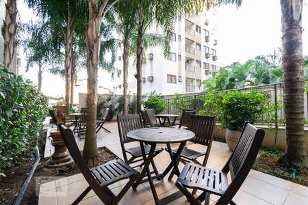 Apartamento para alugar com 66m², 2 quartos e 1 vagaLounge