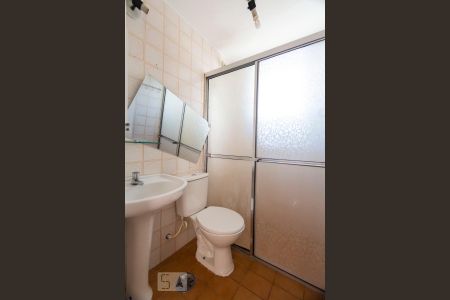 Banheiro social de apartamento para alugar com 1 quarto, 60m² em Vila Clementino, São Paulo