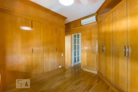 Apartamento à venda com 2 quartos, 167m² em Vila Nova Conceição, São Paulo