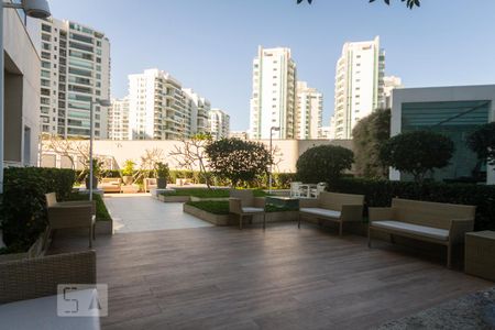 Apartamento para alugar com 74m², 2 quartos e 1 vagaEspaço externo