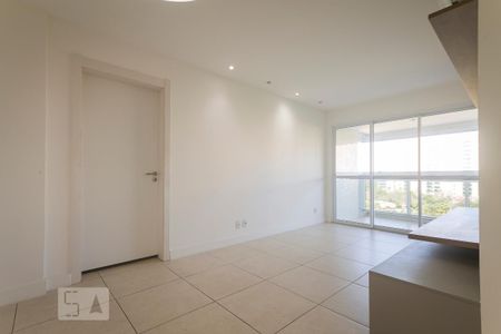 Sala de apartamento para alugar com 2 quartos, 74m² em Barra da Tijuca, Rio de Janeiro