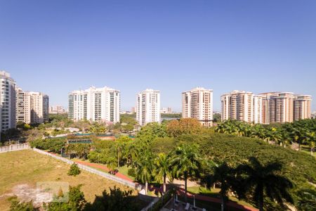 Apartamento para alugar com 74m², 2 quartos e 1 vagaVista