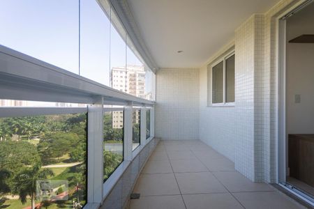 Varanda de apartamento para alugar com 2 quartos, 74m² em Barra da Tijuca, Rio de Janeiro