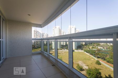 Varanda de apartamento para alugar com 2 quartos, 74m² em Barra da Tijuca, Rio de Janeiro
