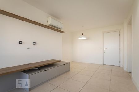 Sala de apartamento para alugar com 2 quartos, 74m² em Barra da Tijuca, Rio de Janeiro