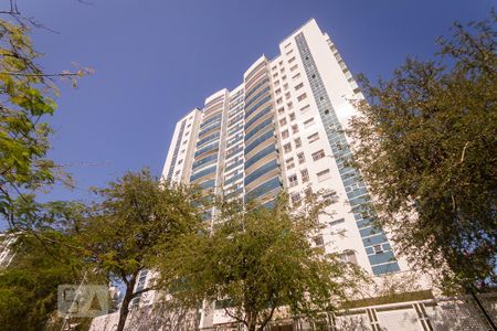 Apartamento para alugar com 74m², 2 quartos e 1 vagaFachada