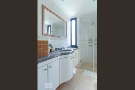 Apartamento à venda com 220m², 5 quartos e 4 vagasBanheiro Suíte 2