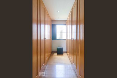 Apartamento à venda com 220m², 5 quartos e 4 vagasSuíte 3