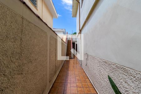 Casa à venda com 102m², 3 quartos e 2 vagas Casa à venda com 102m², 3 quartos e 2 vagasCorredor Lateral
