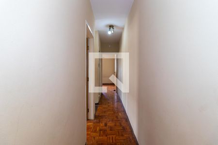 Casa à venda com 102m², 3 quartos e 2 vagas Casa à venda com 102m², 3 quartos e 2 vagasCorredor dos Quartos