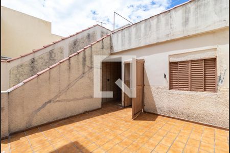 Casa à venda com 102m², 3 quartos e 2 vagas Casa à venda com 102m², 3 quartos e 2 vagasQuintal