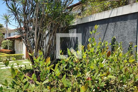 Casa de condomínio à venda com 342m², 5 quartos e 2 vagasFachada