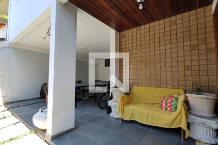 Casa de condomínio à venda com 342m², 5 quartos e 2 vagasVaranda
