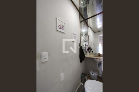 Casa de condomínio à venda com 342m², 5 quartos e 2 vagasLavabo