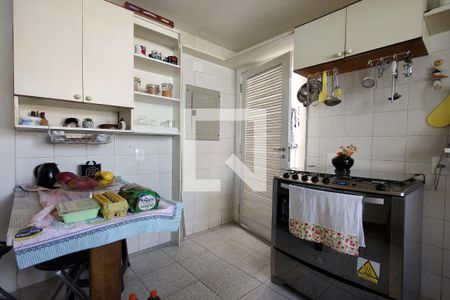 Casa de condomínio à venda com 342m², 5 quartos e 2 vagasCozinha - Armários