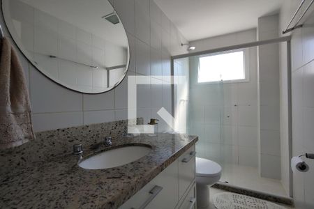 Casa de condomínio à venda com 342m², 5 quartos e 2 vagasBanheiro Social