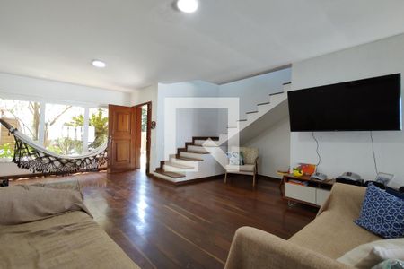 Casa de condomínio à venda com 342m², 5 quartos e 2 vagasSala