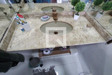 Casa de condomínio à venda com 342m², 5 quartos e 2 vagasLavabo