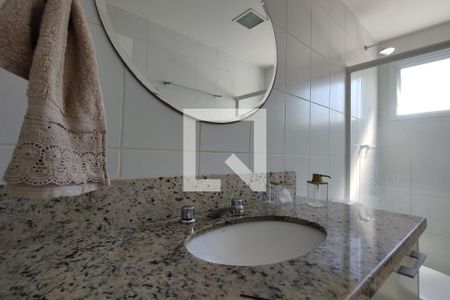 Casa de condomínio à venda com 342m², 5 quartos e 2 vagasBanheiro Social