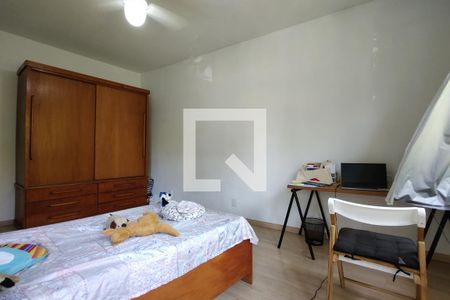 Casa de condomínio à venda com 342m², 5 quartos e 2 vagasQuarto 2