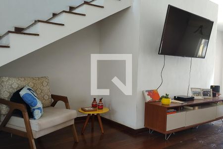 Casa de condomínio à venda com 342m², 5 quartos e 2 vagasSala