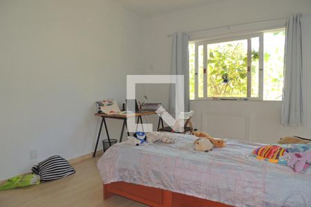 Casa de condomínio à venda com 342m², 5 quartos e 2 vagasQuarto 2