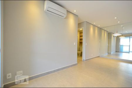 Sala de apartamento para alugar com 2 quartos, 70m² em Chácara Inglesa, São Paulo