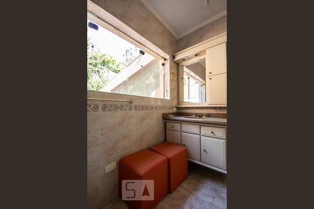 Casa de condomínio para alugar com 497m², 4 quartos e 5 vagas Casa de condomínio para alugar com 497m², 4 quartos e 5 vagasSuíte4