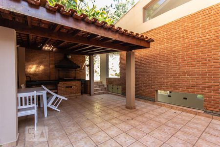 Casa de condomínio para alugar com 497m², 4 quartos e 5 vagas Casa de condomínio para alugar com 497m², 4 quartos e 5 vagasChurrasqueira