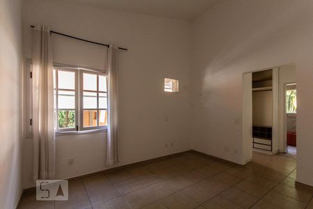 Casa de condomínio para alugar com 497m², 4 quartos e 5 vagas Casa de condomínio para alugar com 497m², 4 quartos e 5 vagasSuíte4