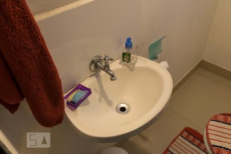 1o. Andar - Banheiro de serviço de casa à venda com 3 quartos, 260m² em Saúde, São Paulo
