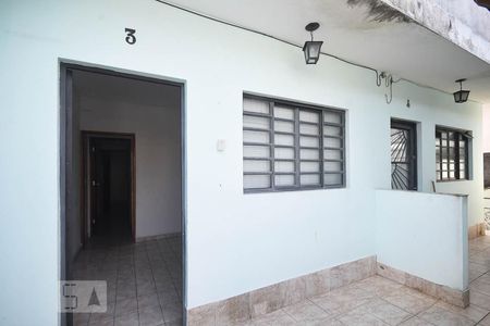 Entrada de casa para alugar com 1 quarto, 60m² em Ferreira, São Paulo