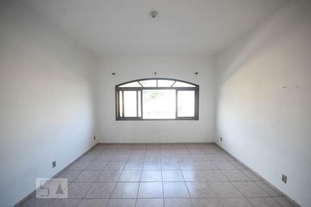 Sala de casa à venda com 3 quartos, 150m² em Ferreira, São Paulo