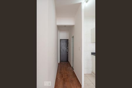 Hall de entrada de kitnet/studio para alugar com 1 quarto, 39m² em Centro, Rio de Janeiro