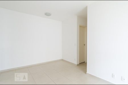 Apartamento à venda com 67m², 2 quartos e 1 vaga Apartamento à venda com 67m², 2 quartos e 1 vagaSala