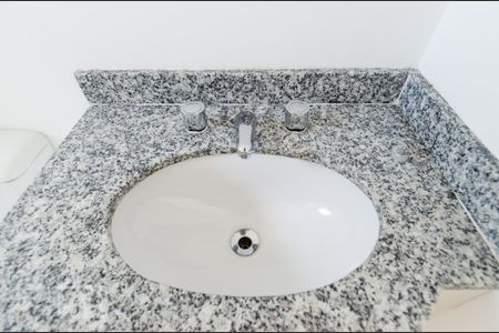 Apartamento à venda com 67m², 2 quartos e 1 vaga Apartamento à venda com 67m², 2 quartos e 1 vagaBanheiro da Suíte