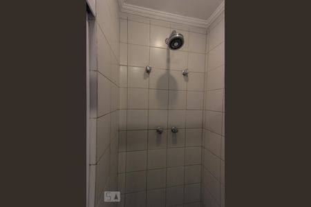 banheiro corredor de apartamento à venda com 3 quartos, 144m² em Vila Morse, São Paulo