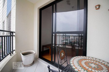 Varanda de apartamento para alugar com 3 quartos, 85m² em Vila Ipojuca, São Paulo