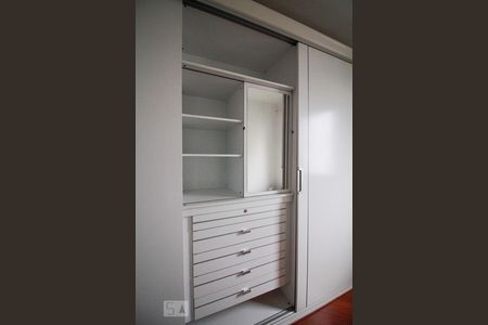 Apartamento para alugar com 85m², 3 quartos e 1 vagaQuarto