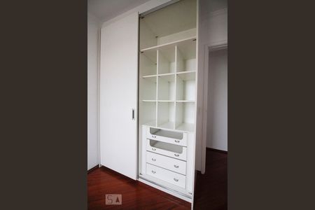 Apartamento para alugar com 85m², 3 quartos e 1 vagaQuarto 2