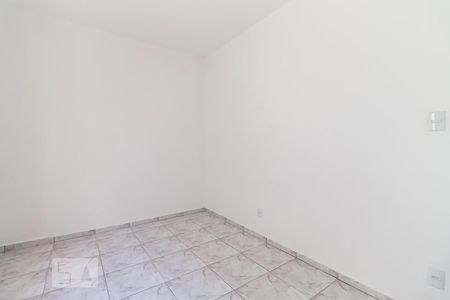 Quarto 01 de casa para alugar com 2 quartos, 75m² em Vila Bela, São Paulo