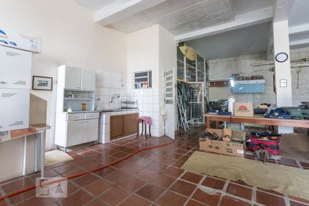 Casa à venda com 240m², 3 quartos e 7 vagas Casa à venda com 240m², 3 quartos e 7 vagasGaragem e oficina