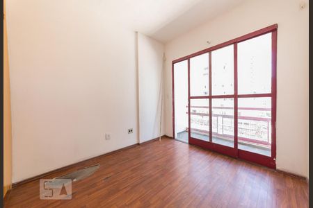 Apartamento à venda com 42m², 1 quarto e 1 vagaQuarto