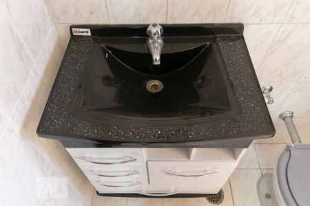 Casa para alugar com 184m², 4 quartos e 2 vagasDetalhe do banheiro da suíte 3