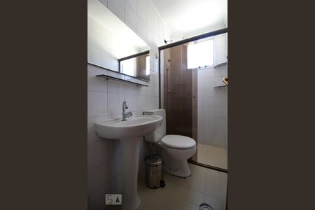 Banheiro de apartamento à venda com 2 quartos, 65m² em Jardim Pinheiros, São Paulo